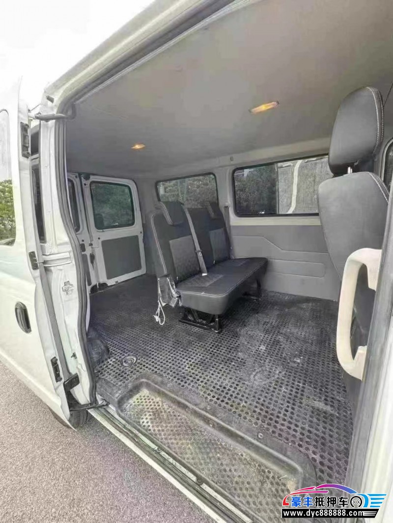 24年上汽大通V80轿车抵押车出售