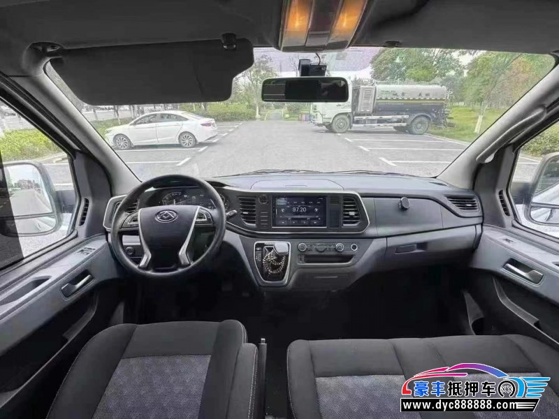 24年上汽大通V80轿车抵押车出售