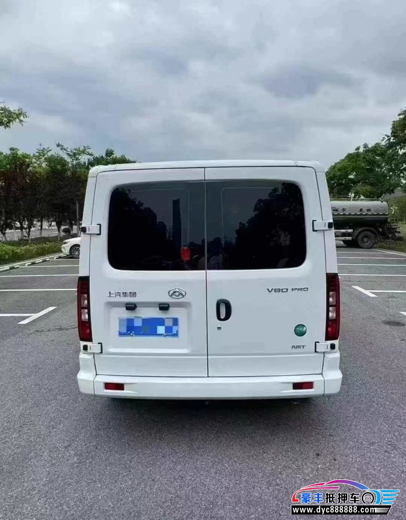 24年上汽大通V80轿车抵押车出售