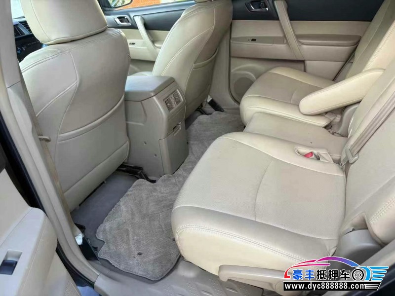 13年丰田汉兰达轿车抵押车出售