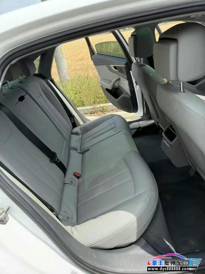 23年奥迪A4轿车抵押车出售