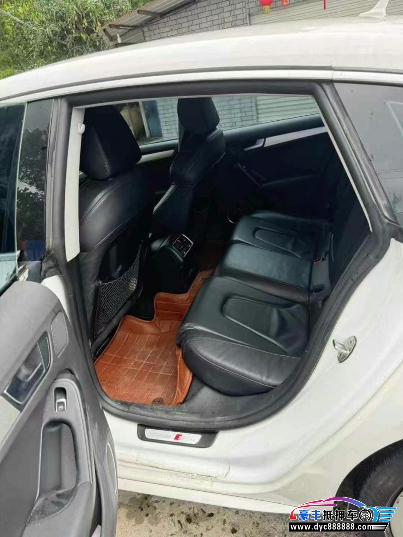 14年奥迪S5轿车抵押车出售