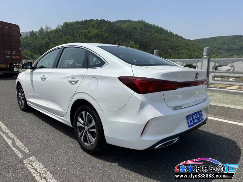 24年长安逸动轿车抵押车出售