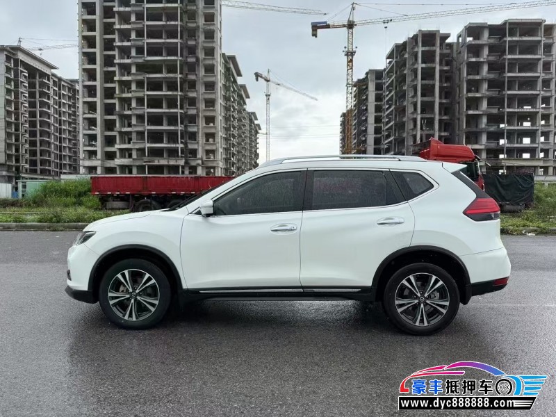 19年日产奇骏轿车抵押车出售