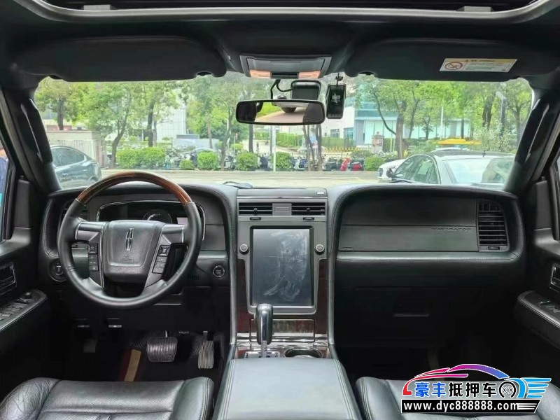 16年林肯领航员轿车抵押车出售
