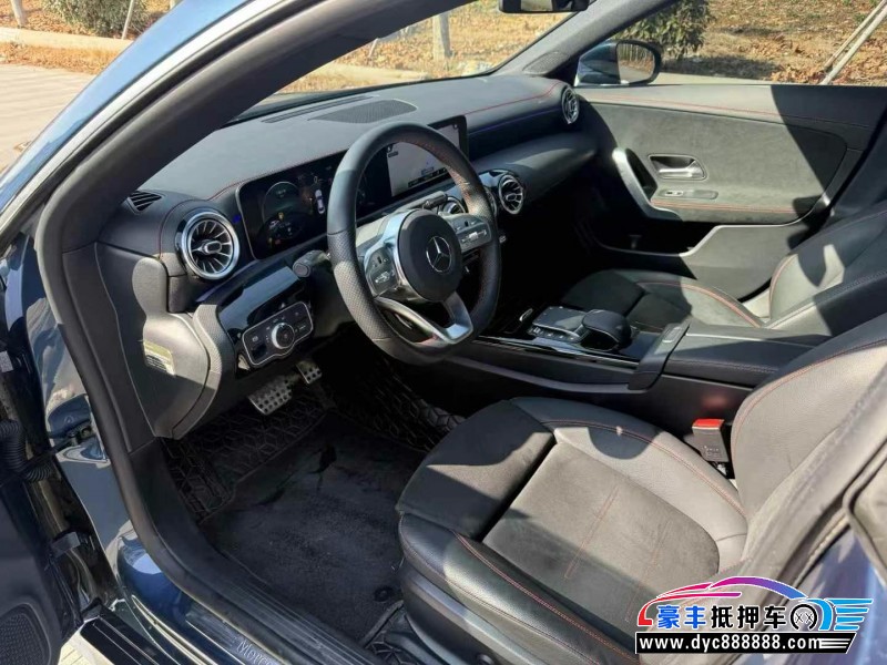 20年奔驰CLA轿车抵押车出售