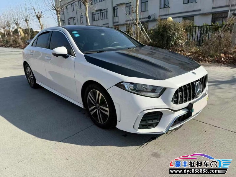 20年奔驰A轿车抵押车出售