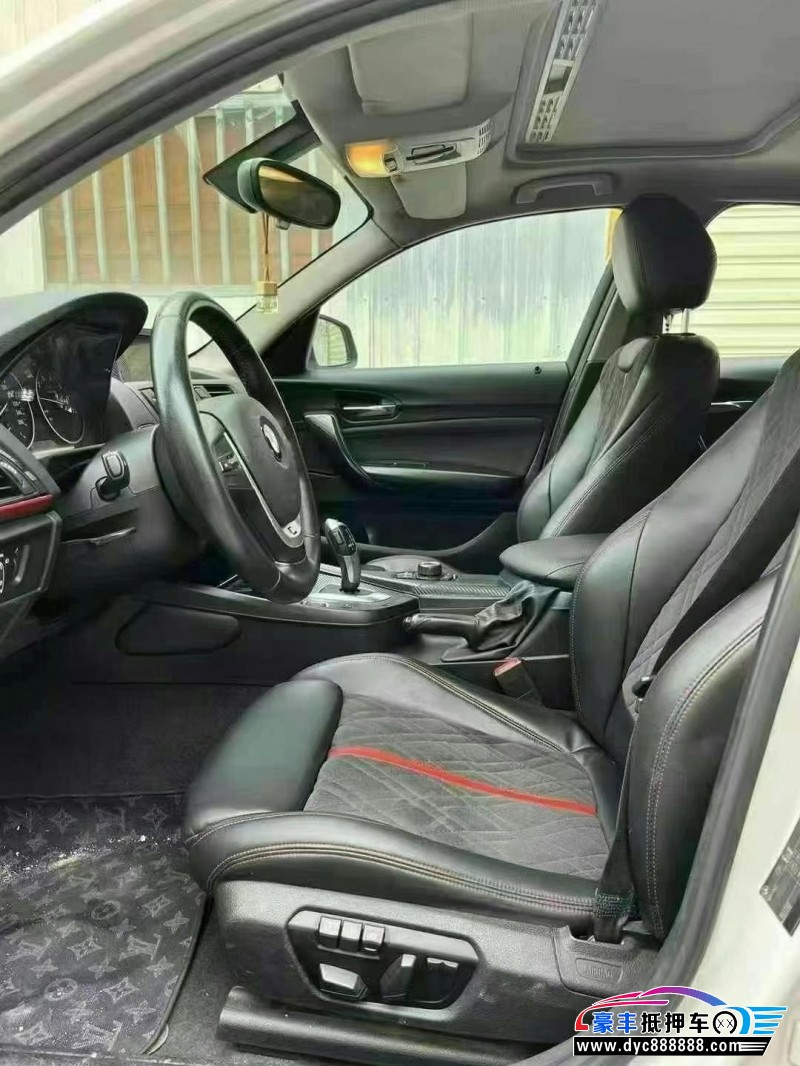 15年宝马1系轿车抵押车出售