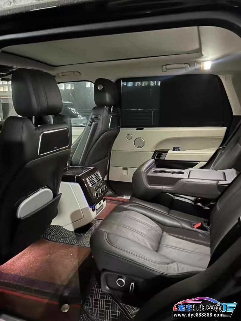 18年路虎揽胜行政轿车抵押车出售