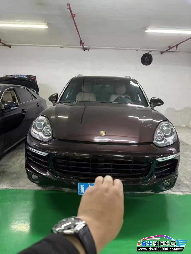 15年保时捷卡宴SUV