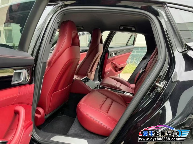 19年保时捷帕纳梅拉跑车抵押车出售