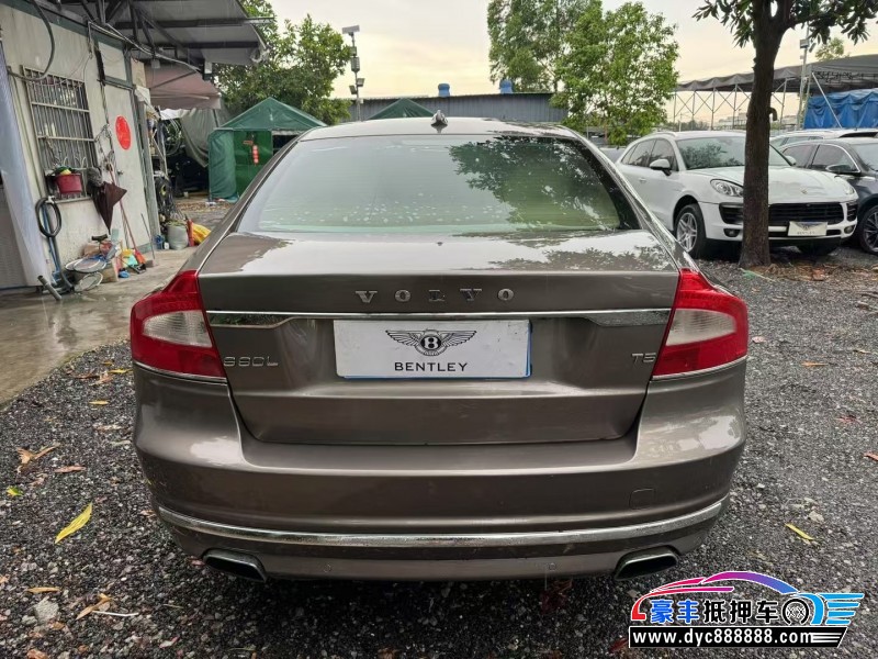 15年沃尔沃S80L轿车抵押车出售