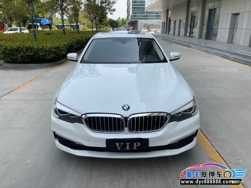 抵押车出售18年宝马5系轿车