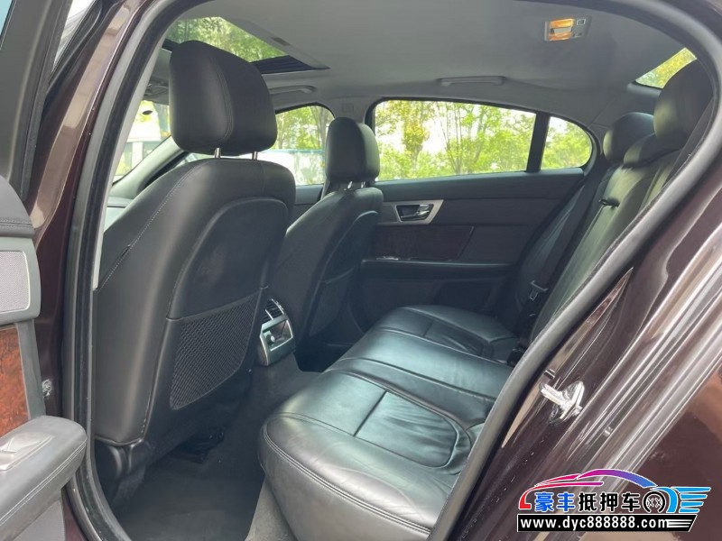 15年捷豹XF轿车抵押车出售