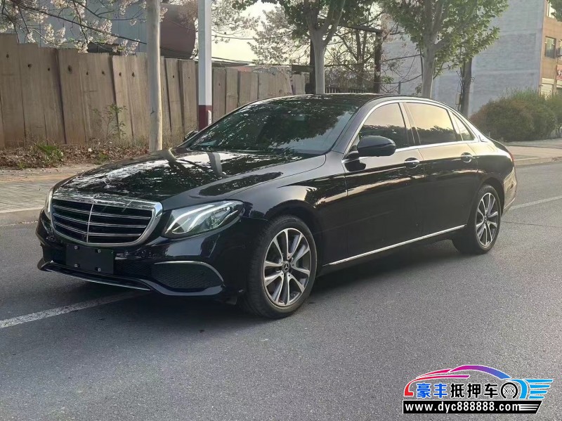 17年奔驰E轿车抵押车出售