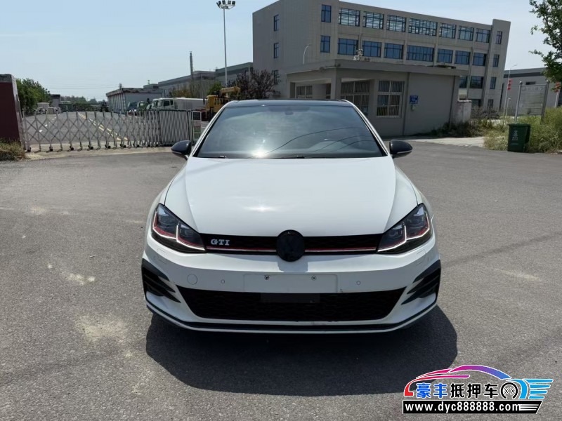 18年大众高尔夫轿车