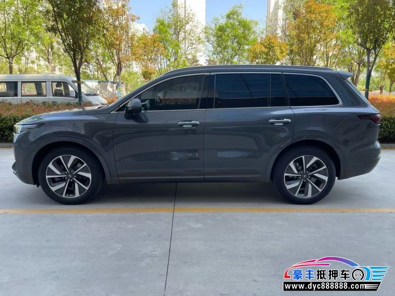 22年理想ONE轿车抵押车出售