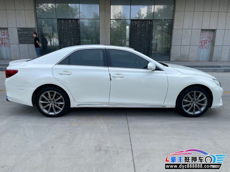 14年丰田锐志轿车抵押车出售