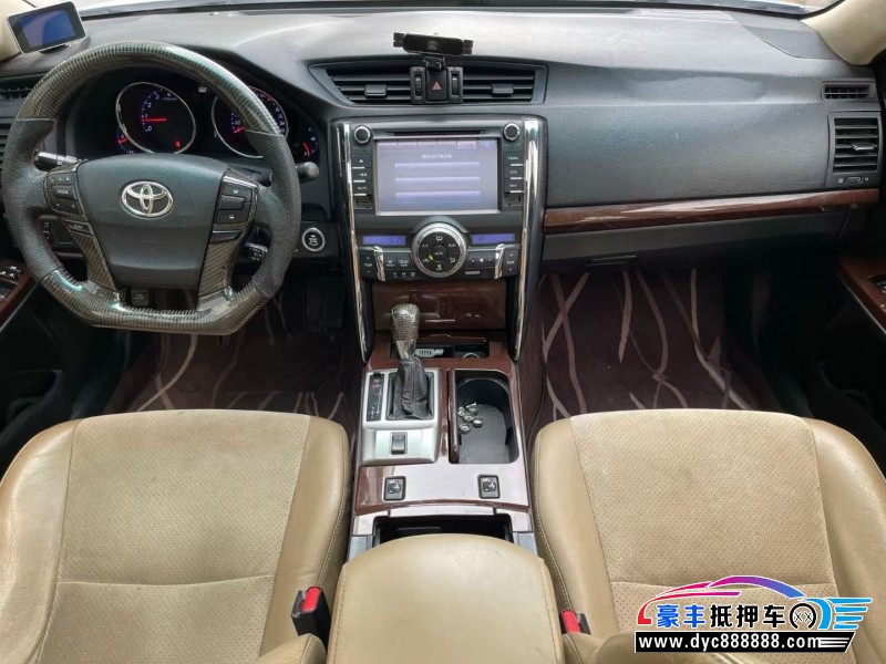 14年丰田锐志轿车抵押车出售