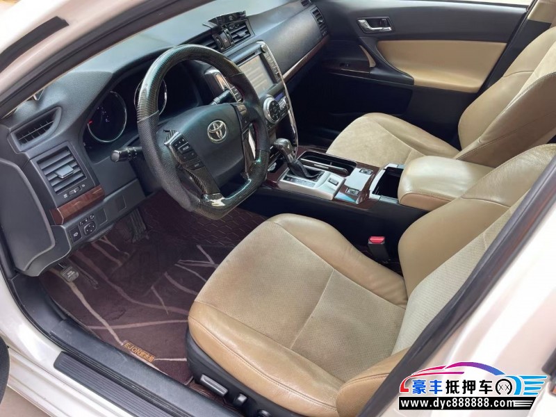 14年丰田锐志轿车抵押车出售