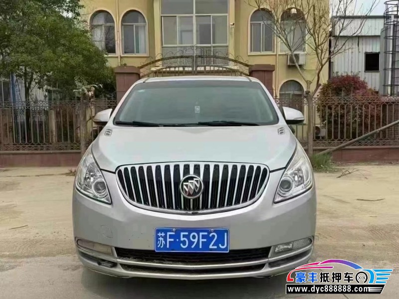 14年别克GL8轿车