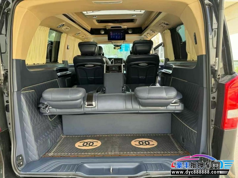 20年奔驰威霆轿车抵押车出售