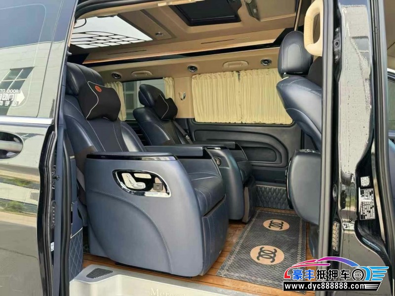 20年奔驰威霆轿车抵押车出售