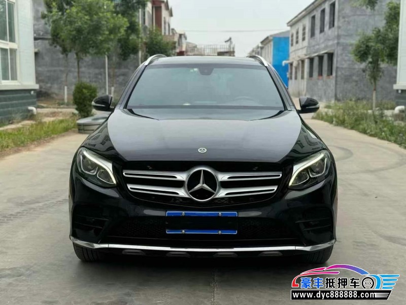 抵押车出售17年奔驰GLC轿车