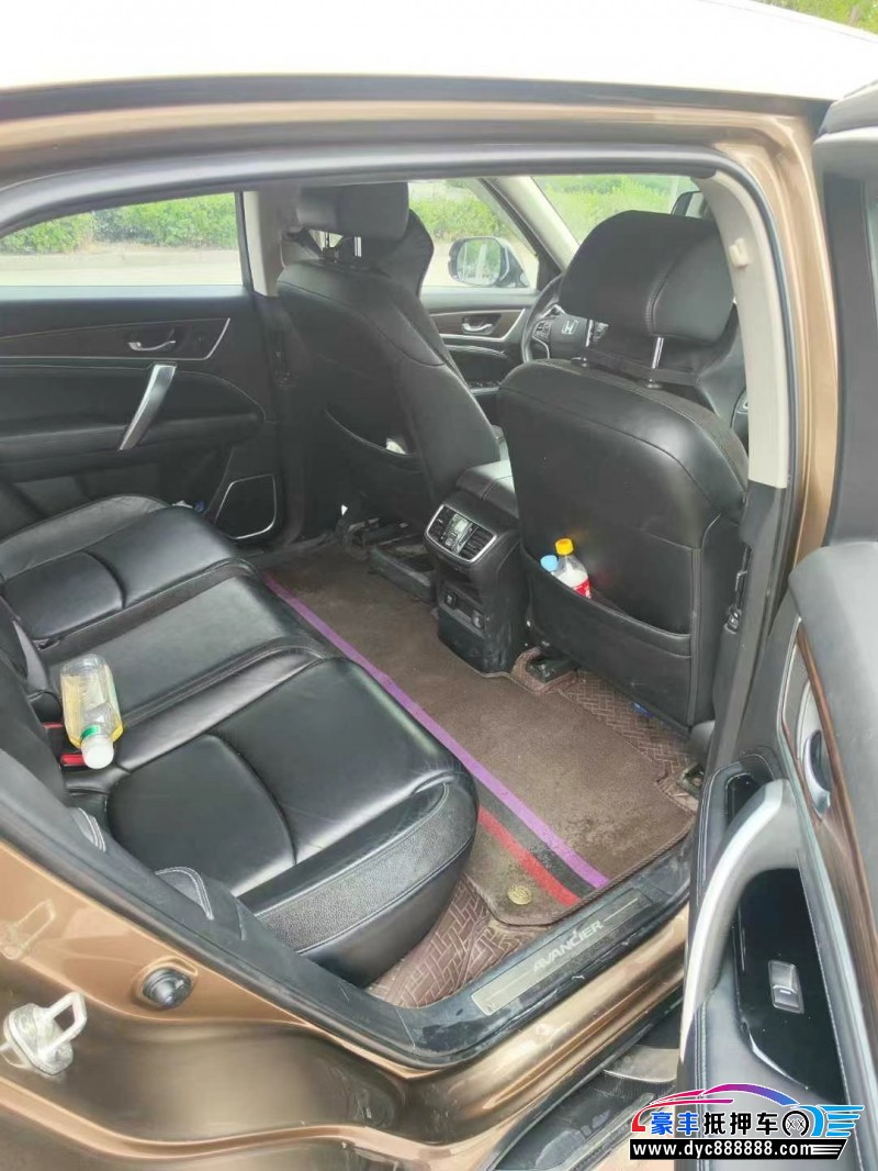 18年福特探险者轿车抵押车出售