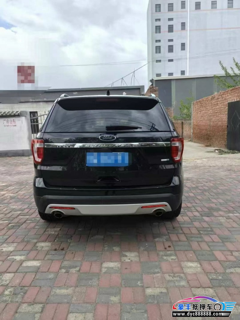 18年福特探险者轿车抵押车出售