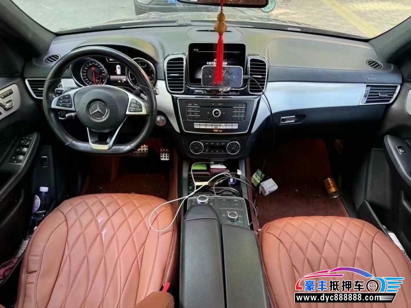 18年奔驰GLE轿车抵押车出售