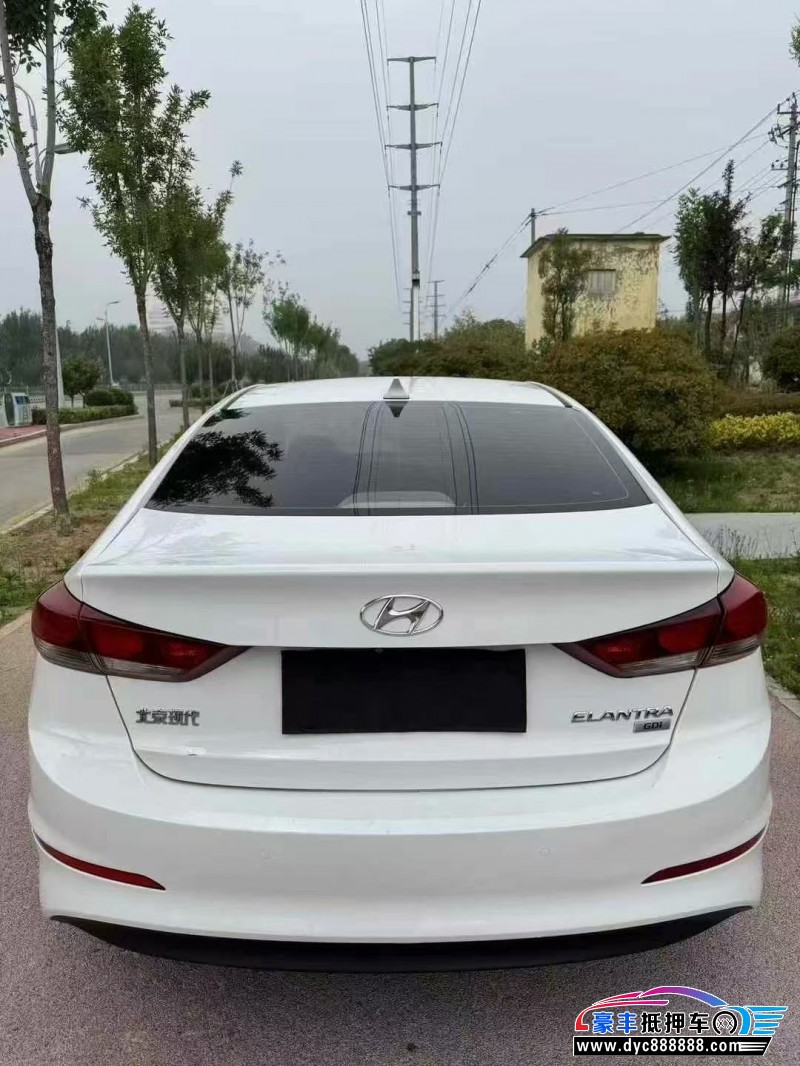 17年现代领动轿车抵押车出售