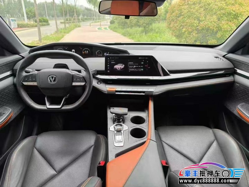 22年长安长安UNI轿车抵押车出售