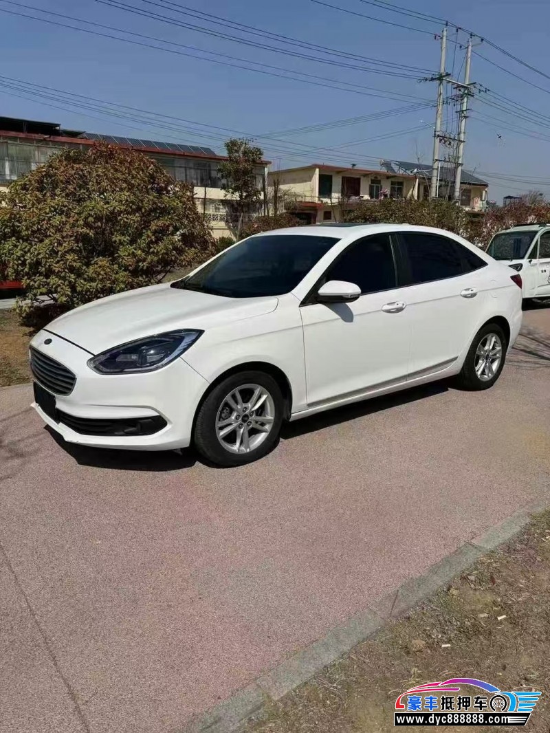 21年福特福睿斯轿车抵押车出售