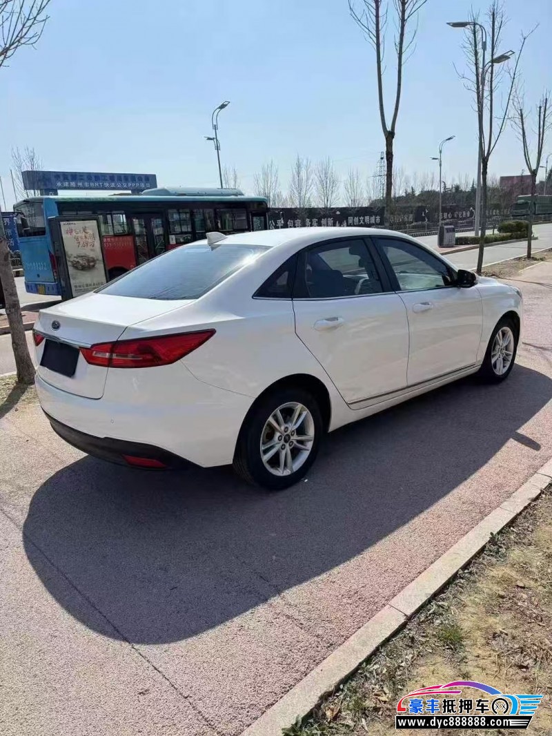 21年福特福睿斯轿车抵押车出售