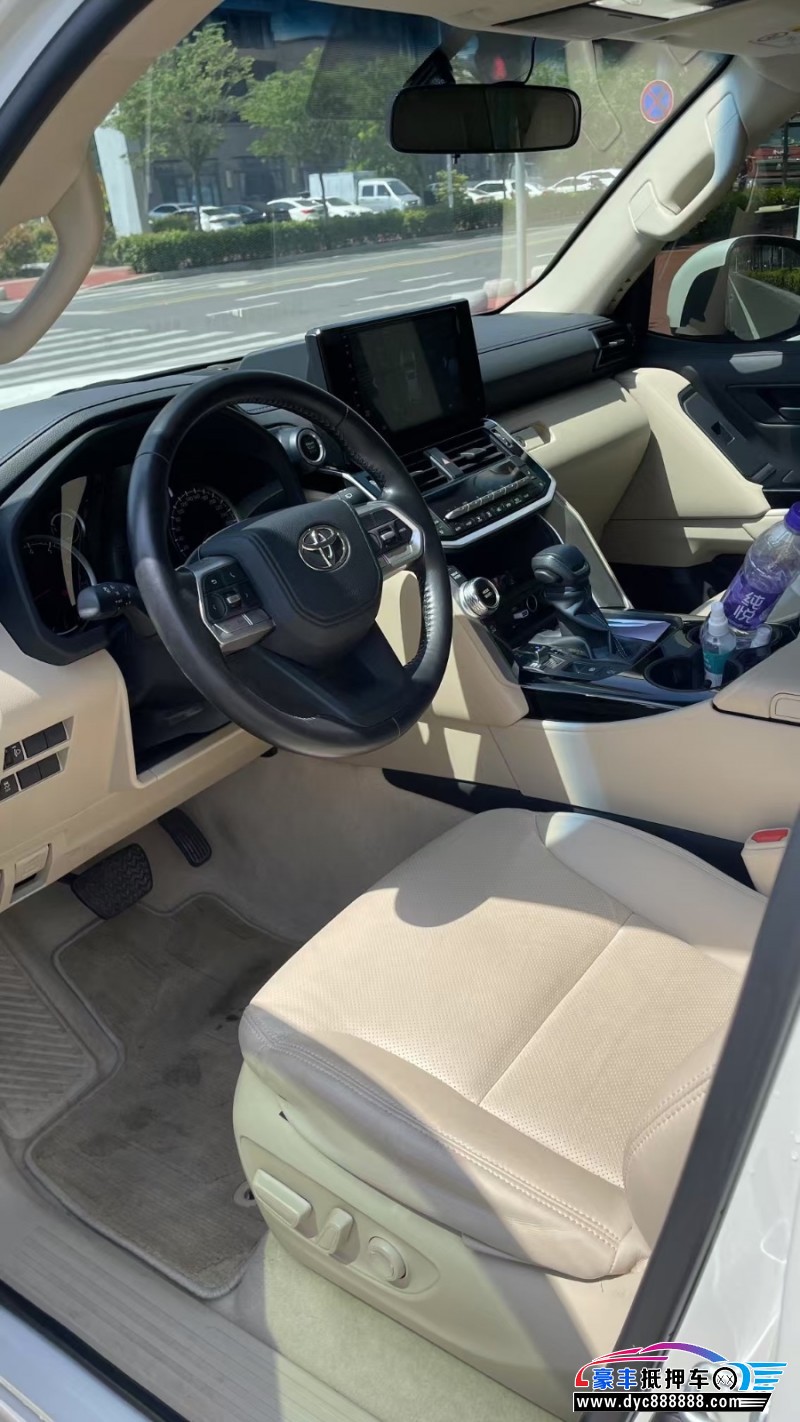 24年丰田兰德酷路泽（陆巡）轿车抵押车出售