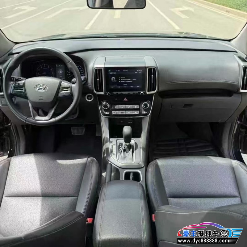 19年现代ix35轿车抵押车出售