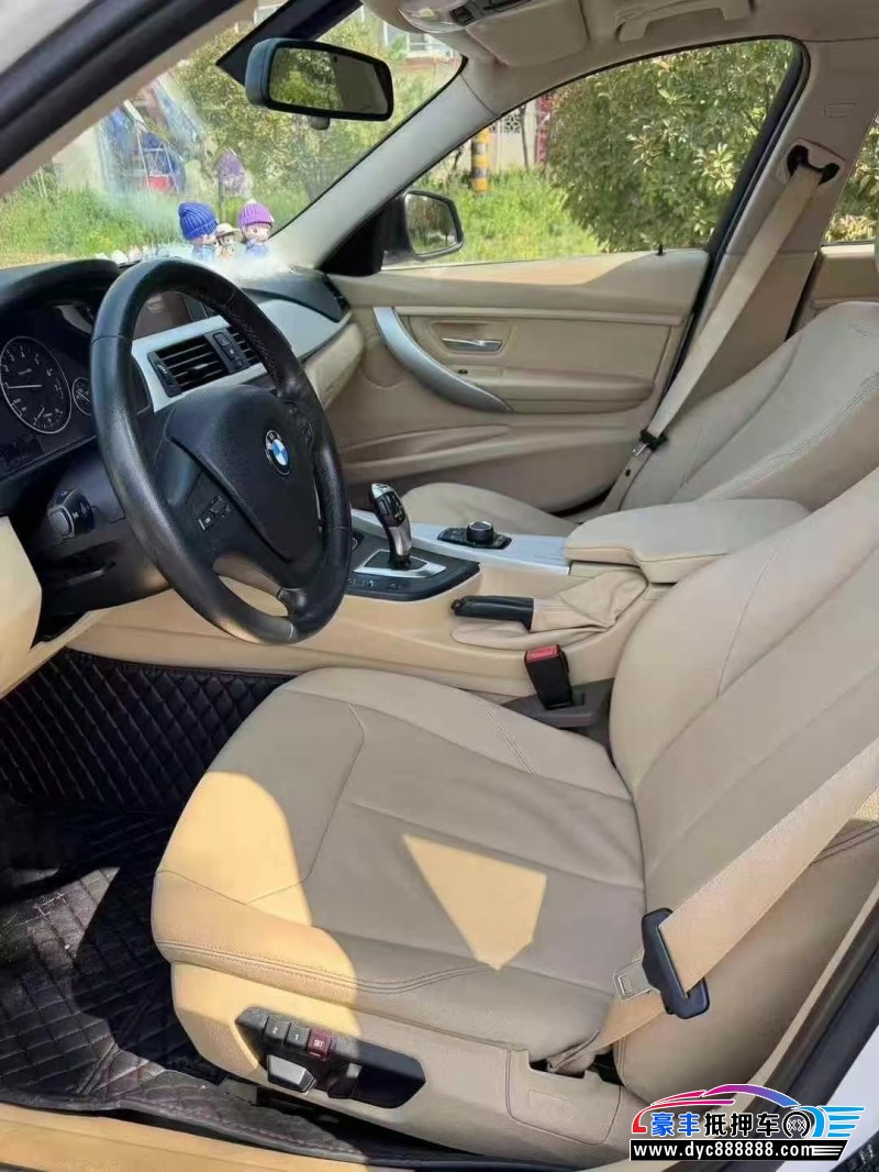 15年宝马3系轿车抵押车出售