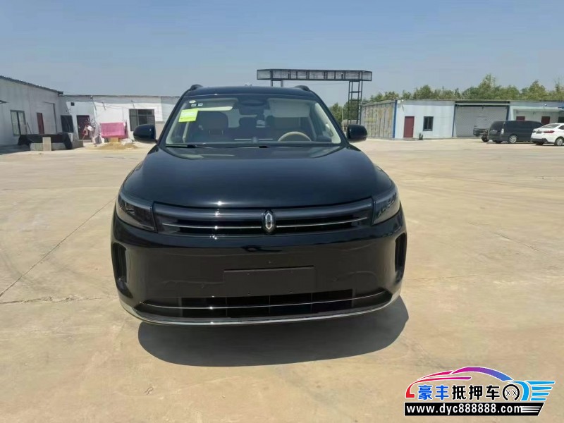 抵押车出售25年华为问界轿车