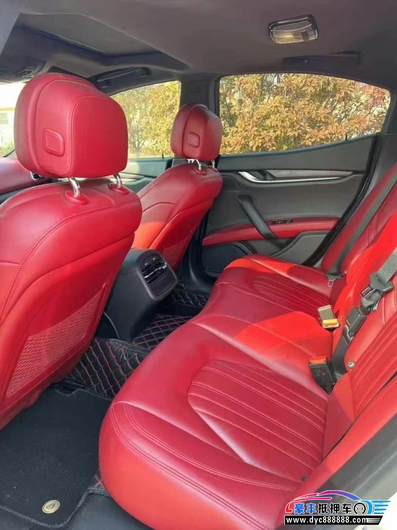 17年玛莎拉蒂Ghibli轿车抵押车出售