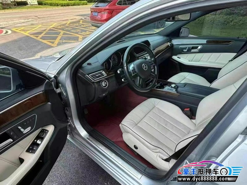 16年奔驰E轿车抵押车出售