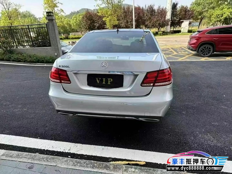 16年奔驰E轿车抵押车出售