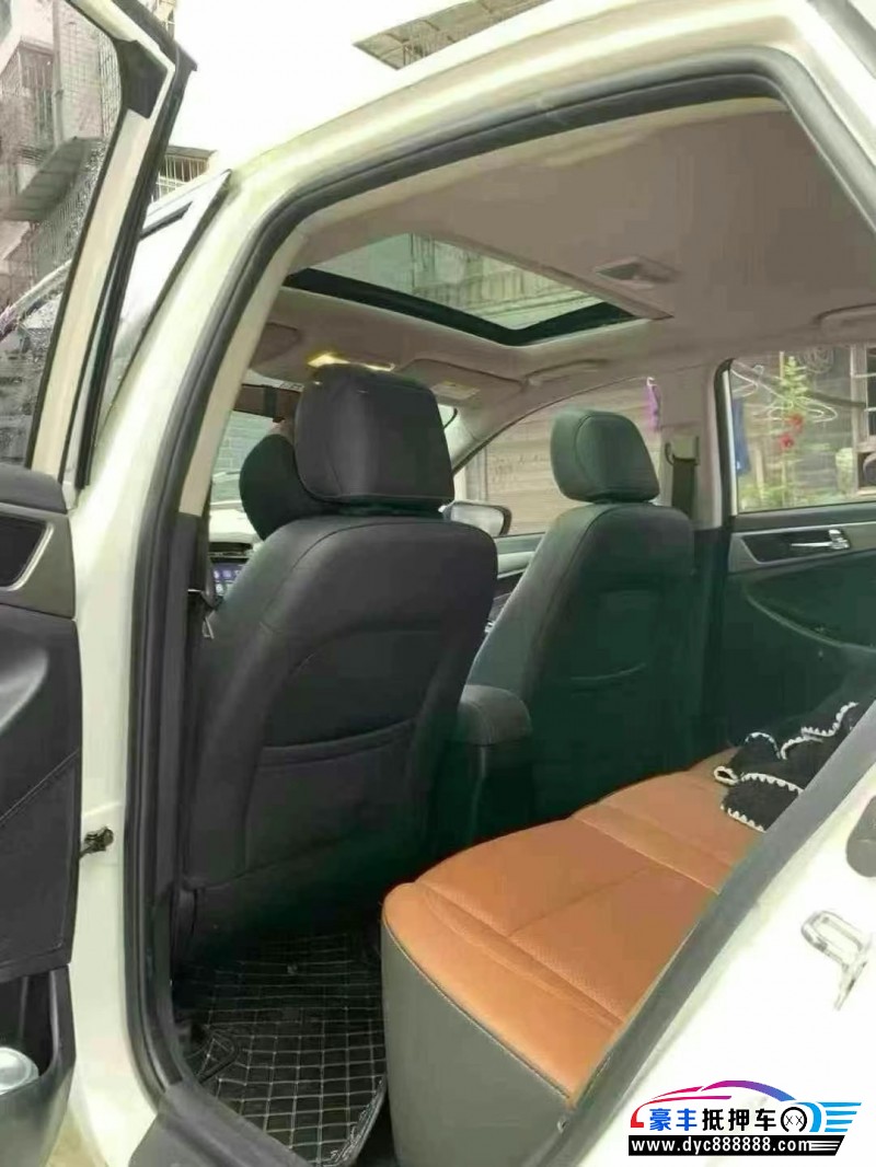 18年长安逸动轿车抵押车出售