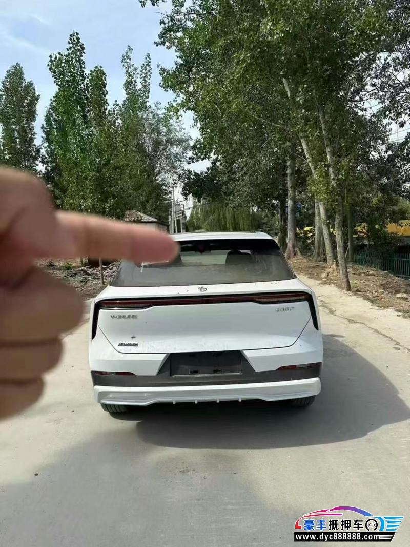 25年启辰大V轿车抵押车出售