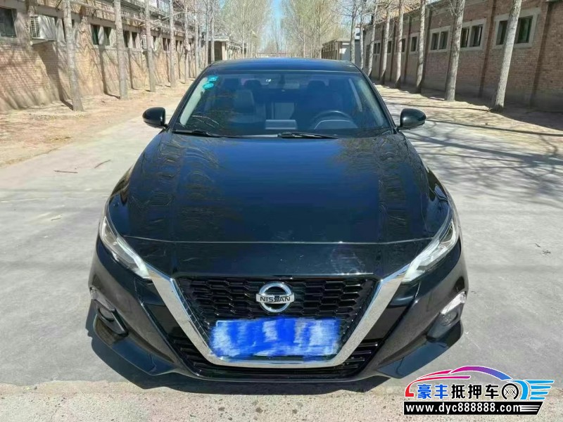 抵押车出售20年日产天籁轿车