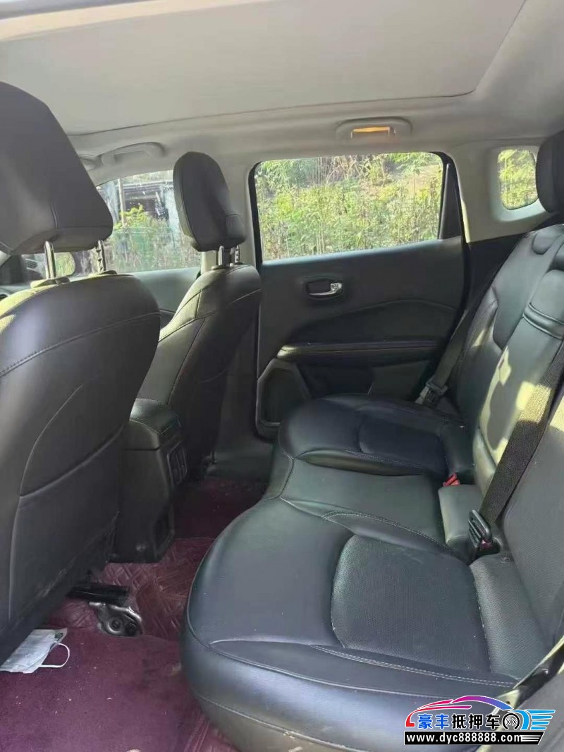 18年Jeep指南者轿车抵押车出售