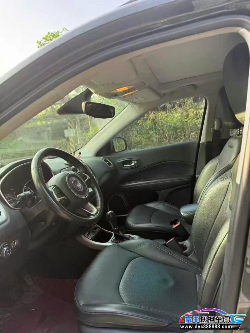 18年Jeep指南者轿车抵押车出售