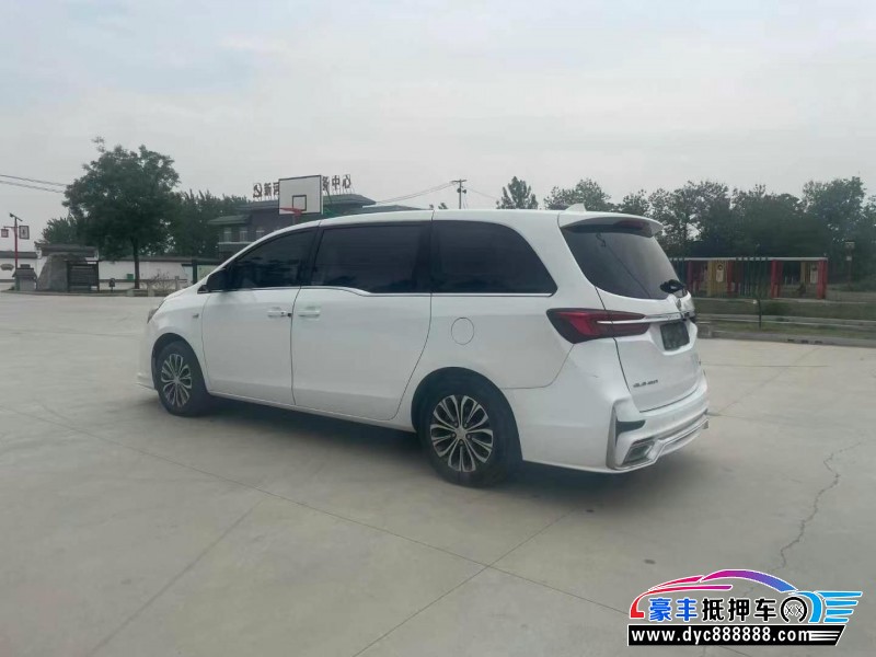 22年别克GL8轿车抵押车出售