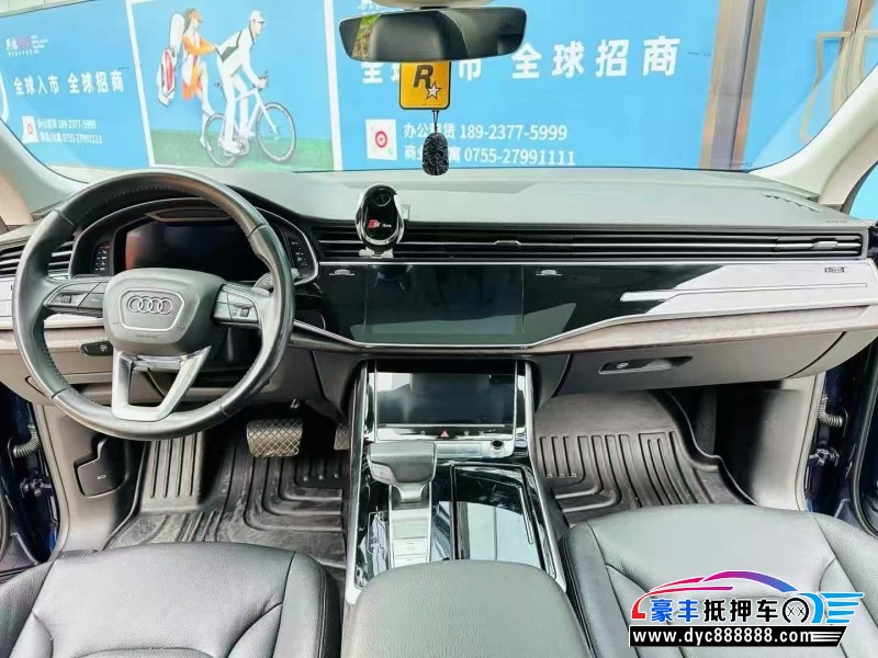 21年奥迪Q8轿车抵押车出售