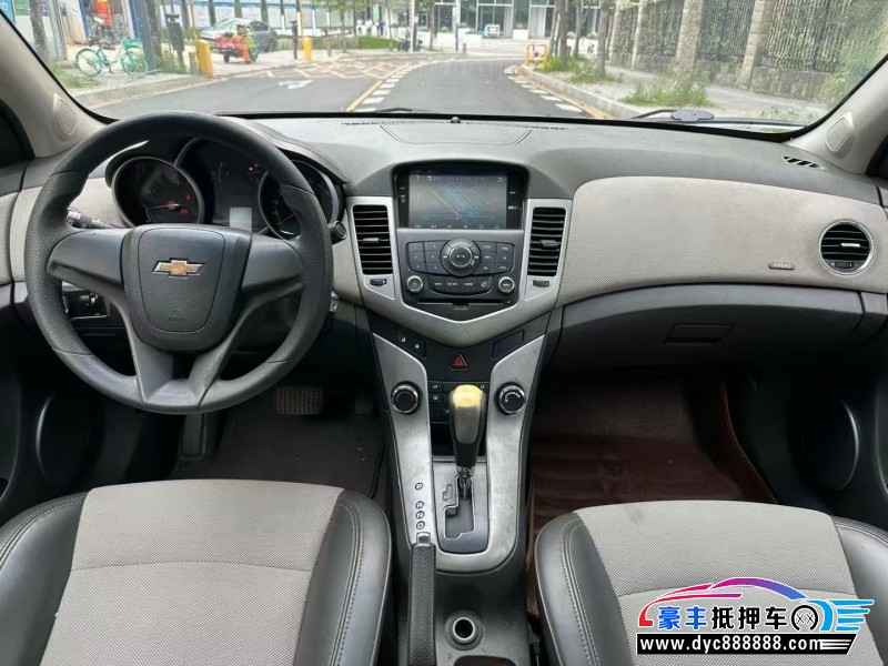 14年雪佛兰科鲁兹轿车抵押车出售